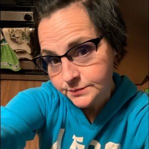 Meet your Posher, Cindylou